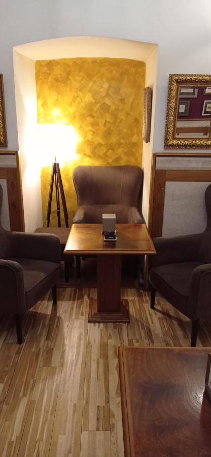 Otel U Zlateho Jelena Prag