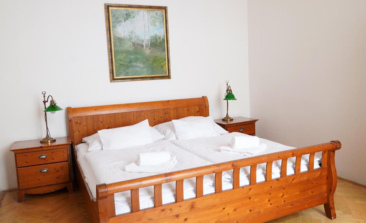 U Zlateho Jelena Otel 4*